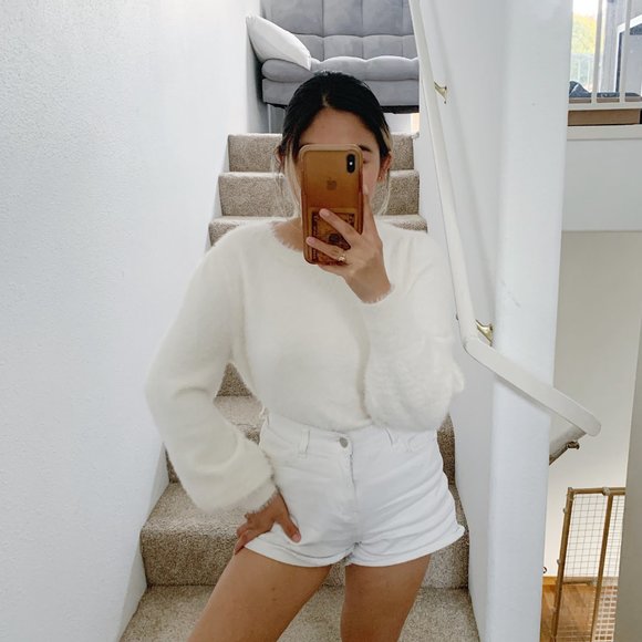 Banana Republic Sweaters - Banana Republic White Fuzzy Balloon Sleeve Cozy Sweater S
